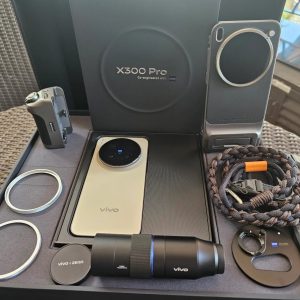 VIVO X300 PRO WITH PHOTOGRAPHY KIT